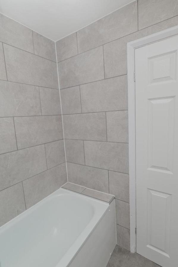 The House Apartment Баркинг Екстериор снимка